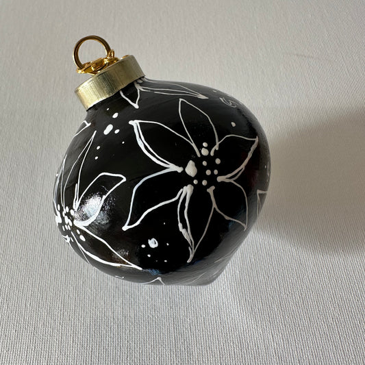 Sketchy Poinsettia (Noir)