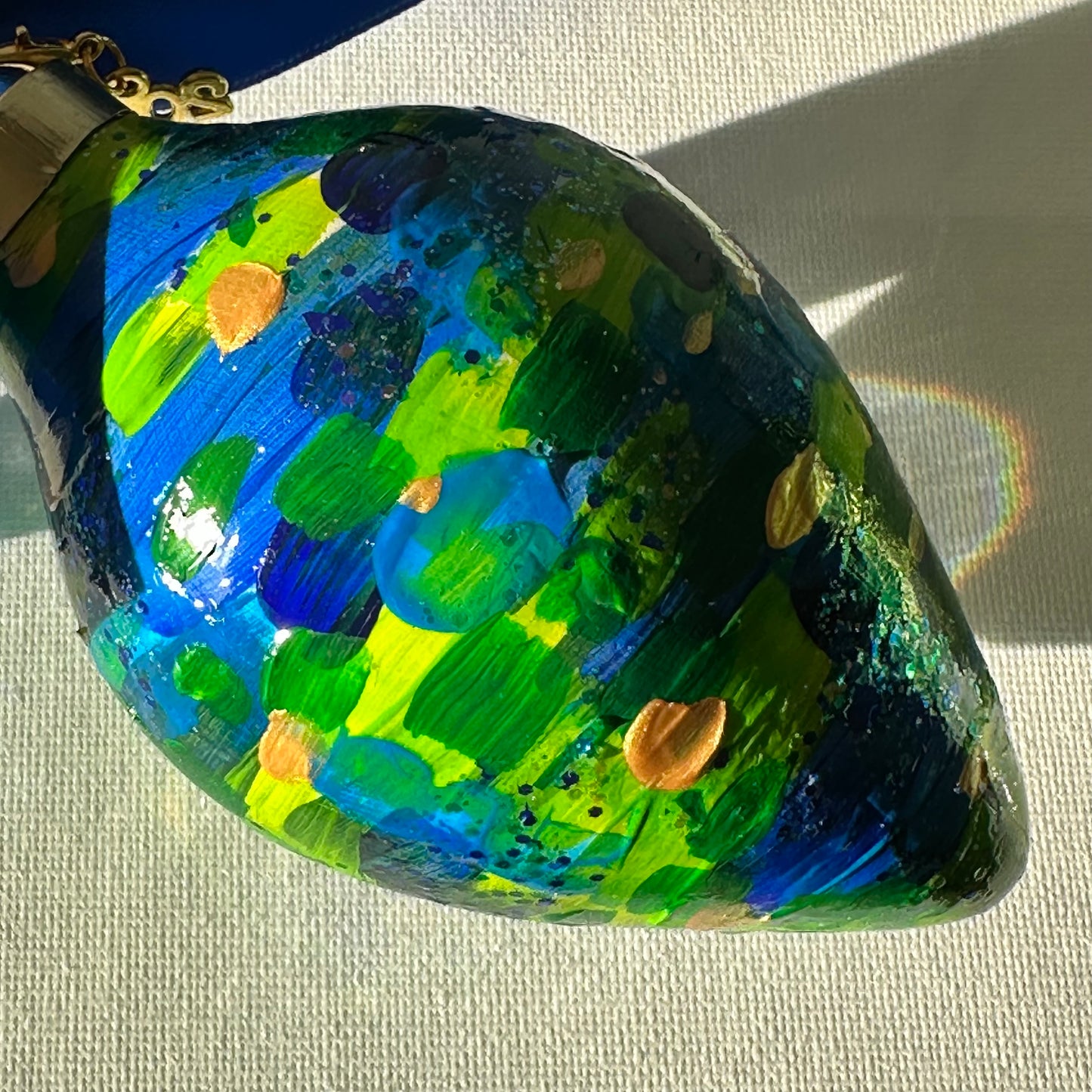 Glittery Grinch Has the Blues